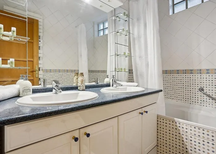 Charming Heart Of 15th * Paris